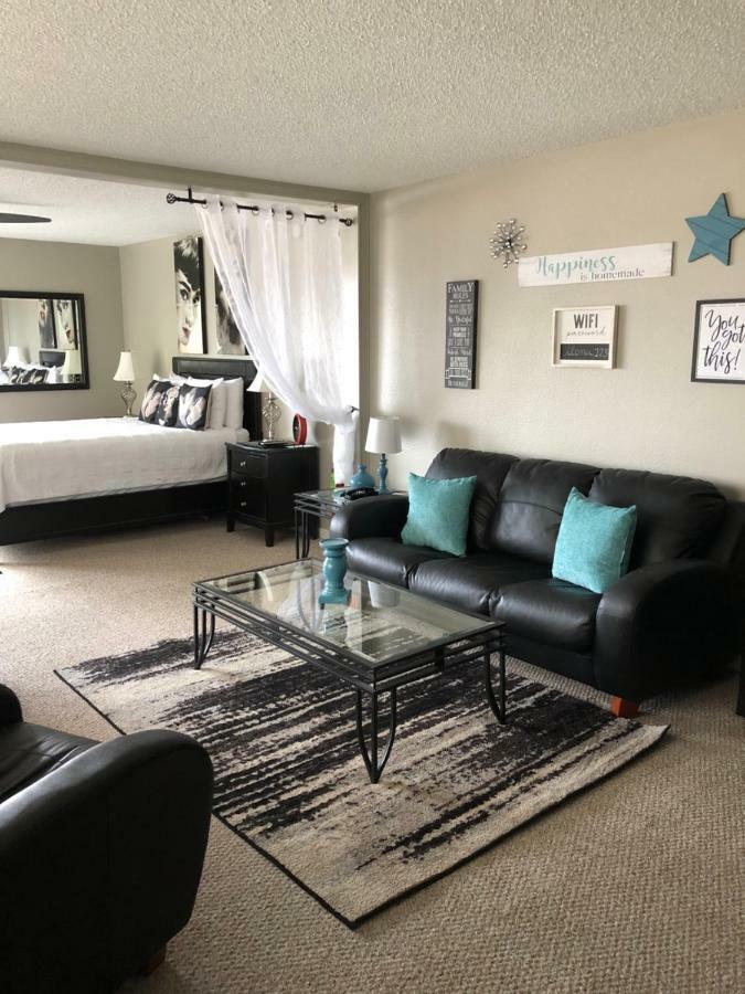 Anchorage Uptown Suites Luaran gambar