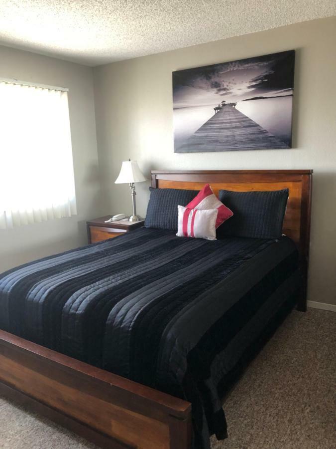 Anchorage Uptown Suites Luaran gambar